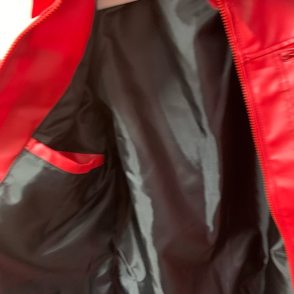 Emma Swan Once Upon a Time faux Red Leather Jacket size L - Picture 4 of 4